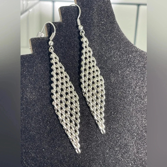 Silver Tone Chainmail Dangle Earrings - Picture 4 of 5